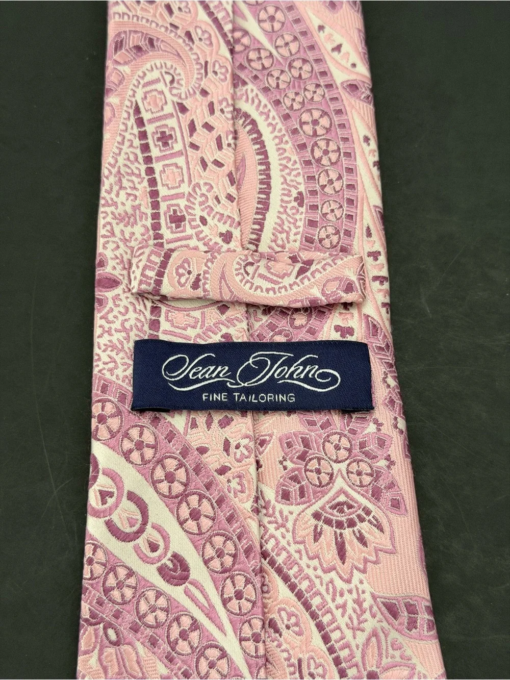 Sean John Pink Floral Classic Men’s 100% Silk Tie
